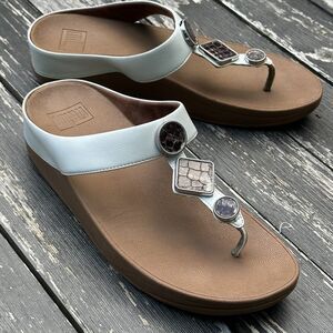 Fitflop Women's Leia Toe Thong Sandals A15-194 Urban White US Womens Size 10